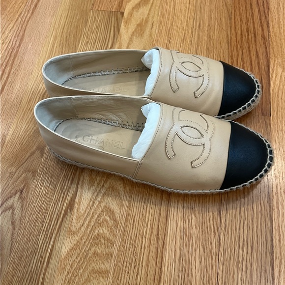 Chanel Lambskin CC Espadrilles Flats Two tone Nude Black - Picture 4 of 9